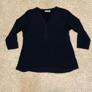 EUC gorgeous black vneck 3/4 sleeve dress shirt, medium. So flattering!